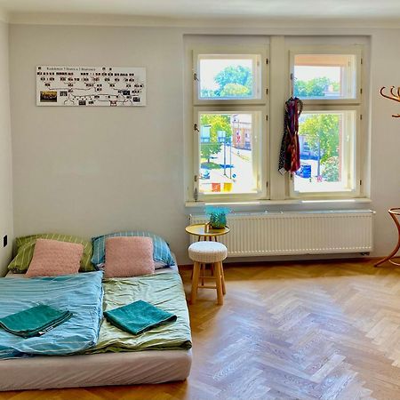 Knk Vibrant Central Spacious Hideaway Apartment Hradec Kralove Exterior photo
